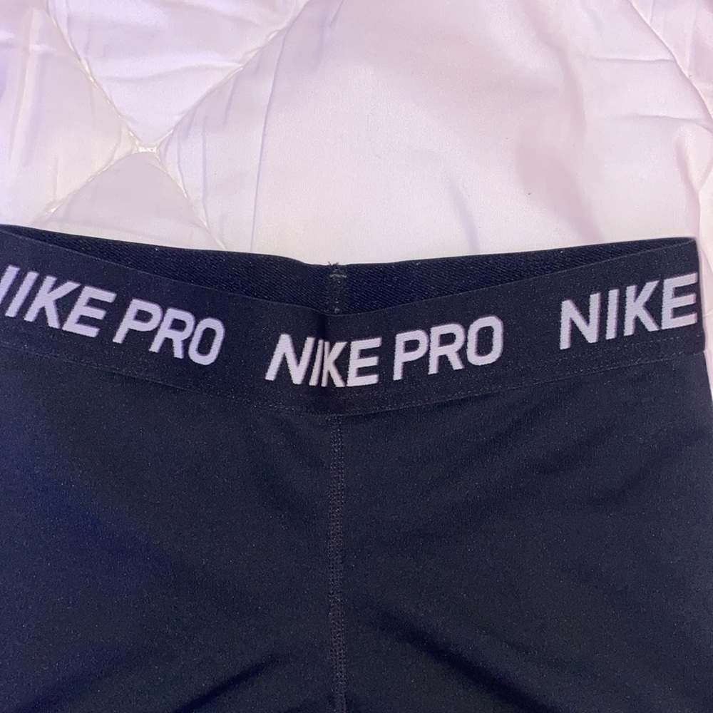 Nike spandex shorts - Picture 2 of 5